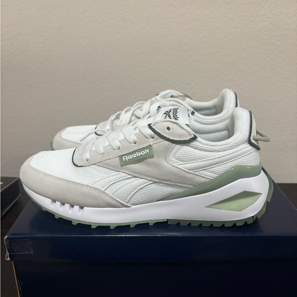 Reebok Forte Racer Women's Sneakers Size 9.5 NIB
